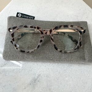 Peepers Tortoise Shell Glasses